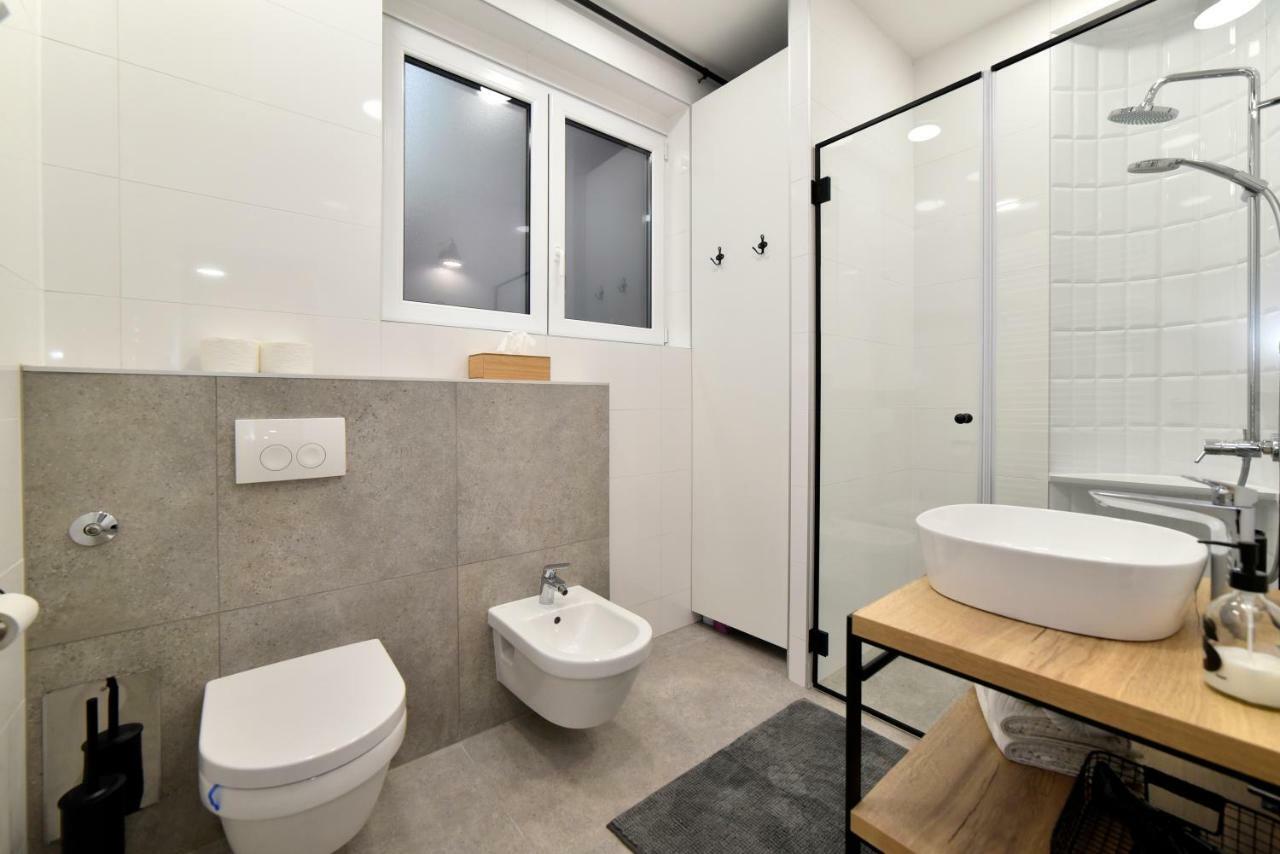Fishnjak Apartments Zagreb Bagian luar foto